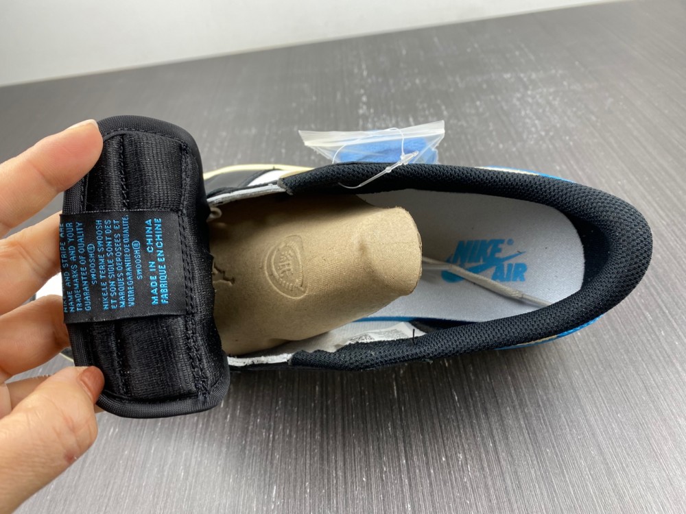 Nike Air Jordan 1 gold blue