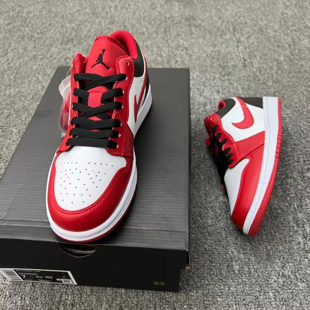 Nike Air Jordan 1 Low Bulls 553558-163