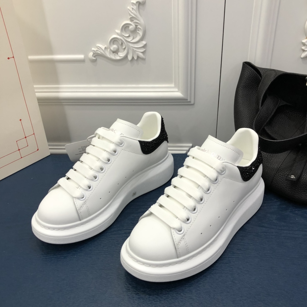 Alxndr McQN sneakers black