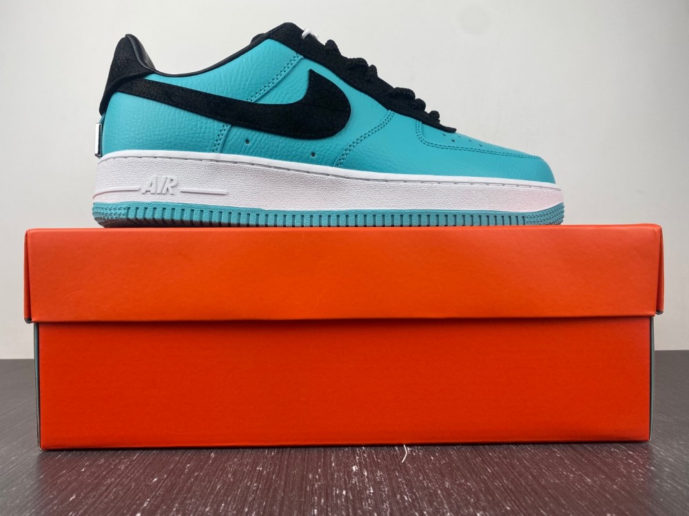 Nike Air Force 1 Low Tiffany & Co DZ1382-002