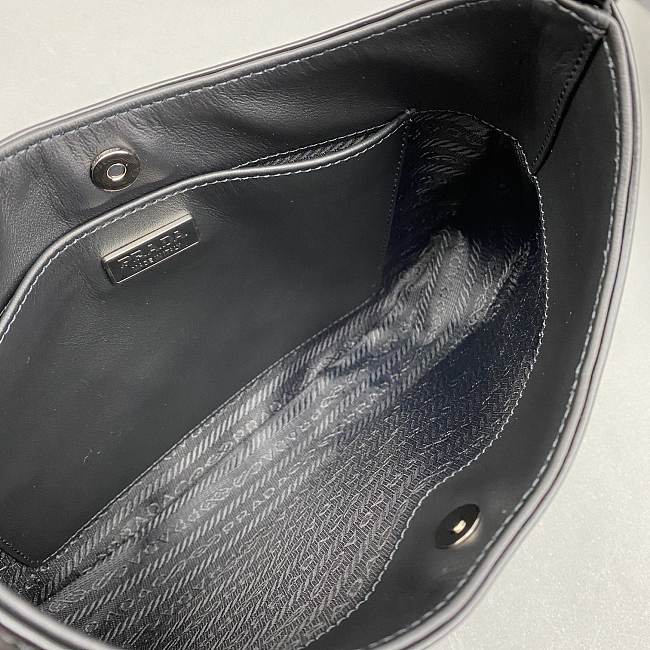 Pradaa Vintage Handbags