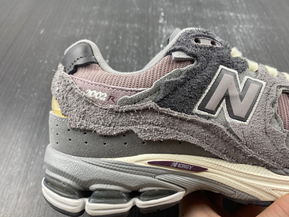 NwBlnc 2002R Protection Pack Lunar New Year Dusty Lilac M2002RDY