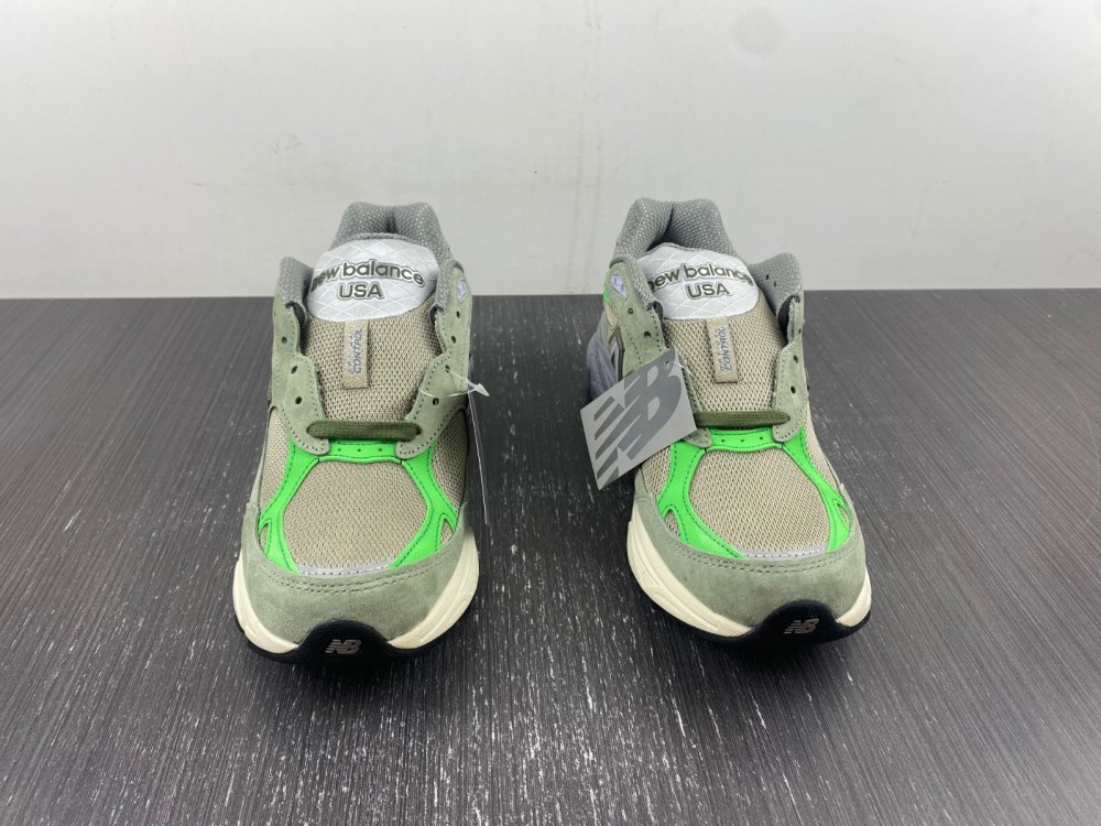 NwBlnc 990v3 Patta Keep Your Family Close