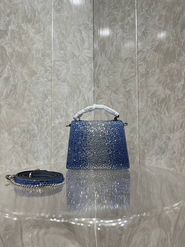 Vallentinno Vlogo Signature Chain Bag 19cm Blue