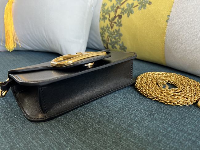 Vallentinno Garavani Small Shoulder Bag 19cm Black