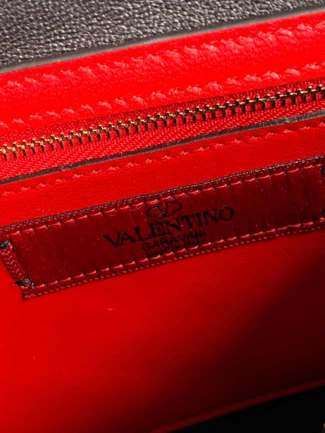 Vallentinno Handbag 24cm