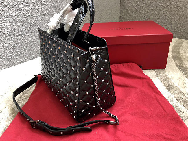 Vallentinno Garavani Rockstud Spike Lambskin Handbag
