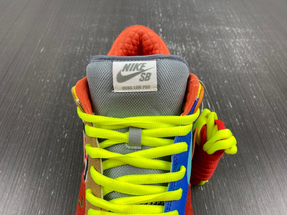 Nike SB Dunk Low What The Dunk 318403-141
