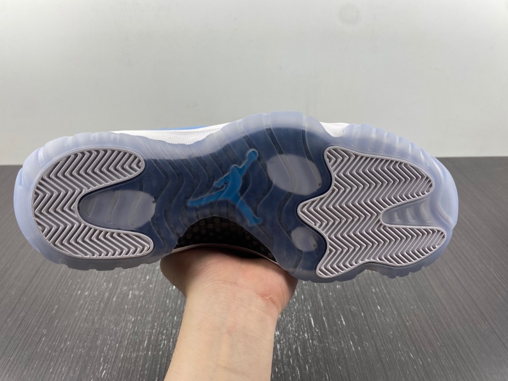 Nike Air Jordan 11 Pantone 717602-900
