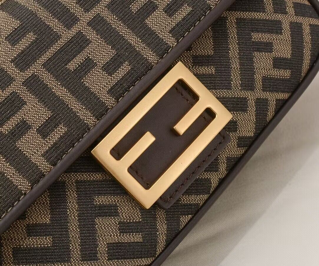 Feendi Baguette Chain Midi