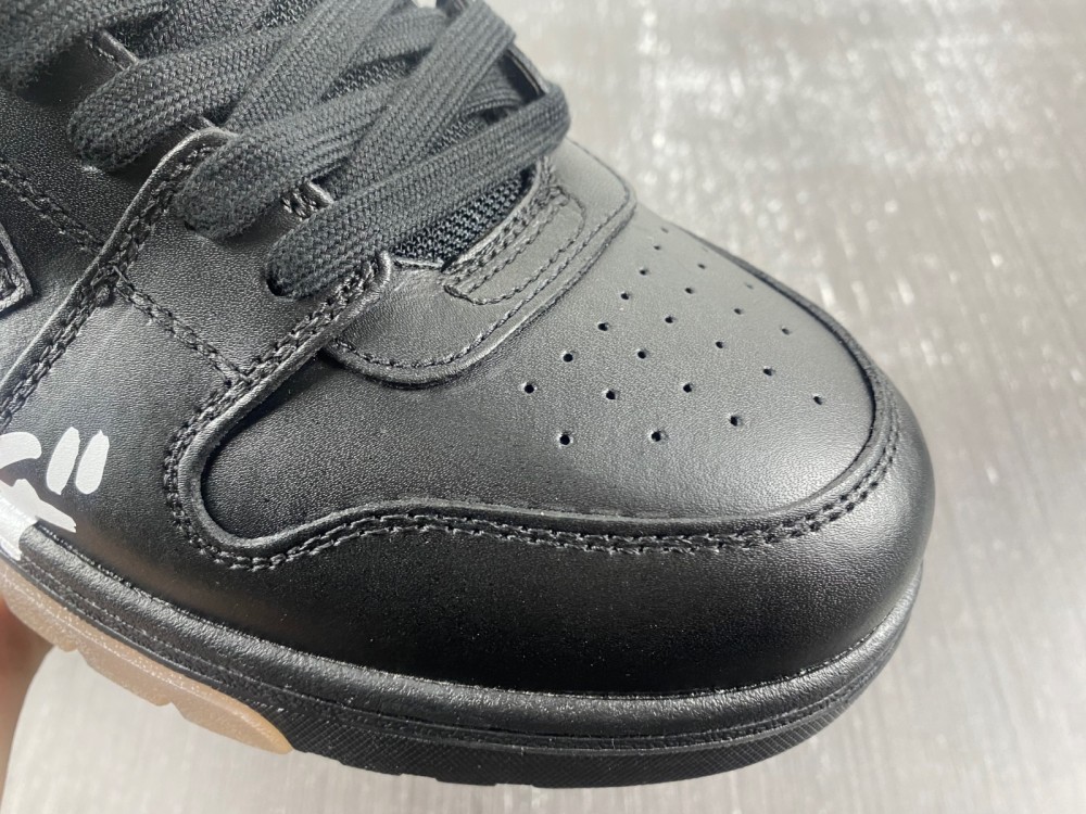 OFF-WHITE OOO Low Tops