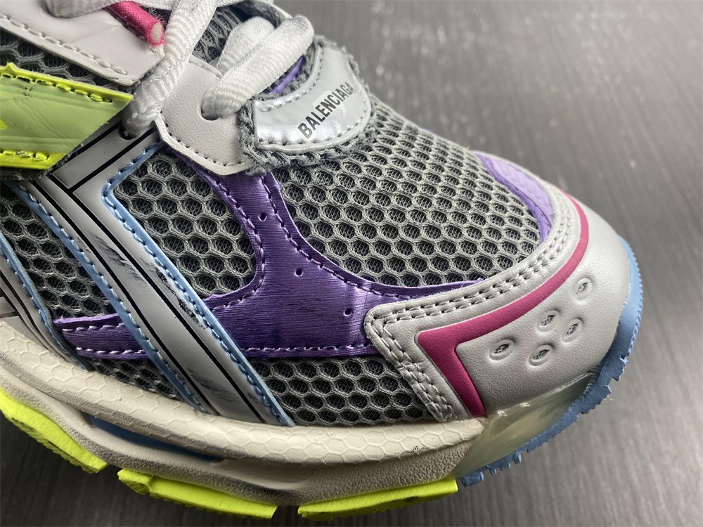 Blncig Track 7.0 shoe