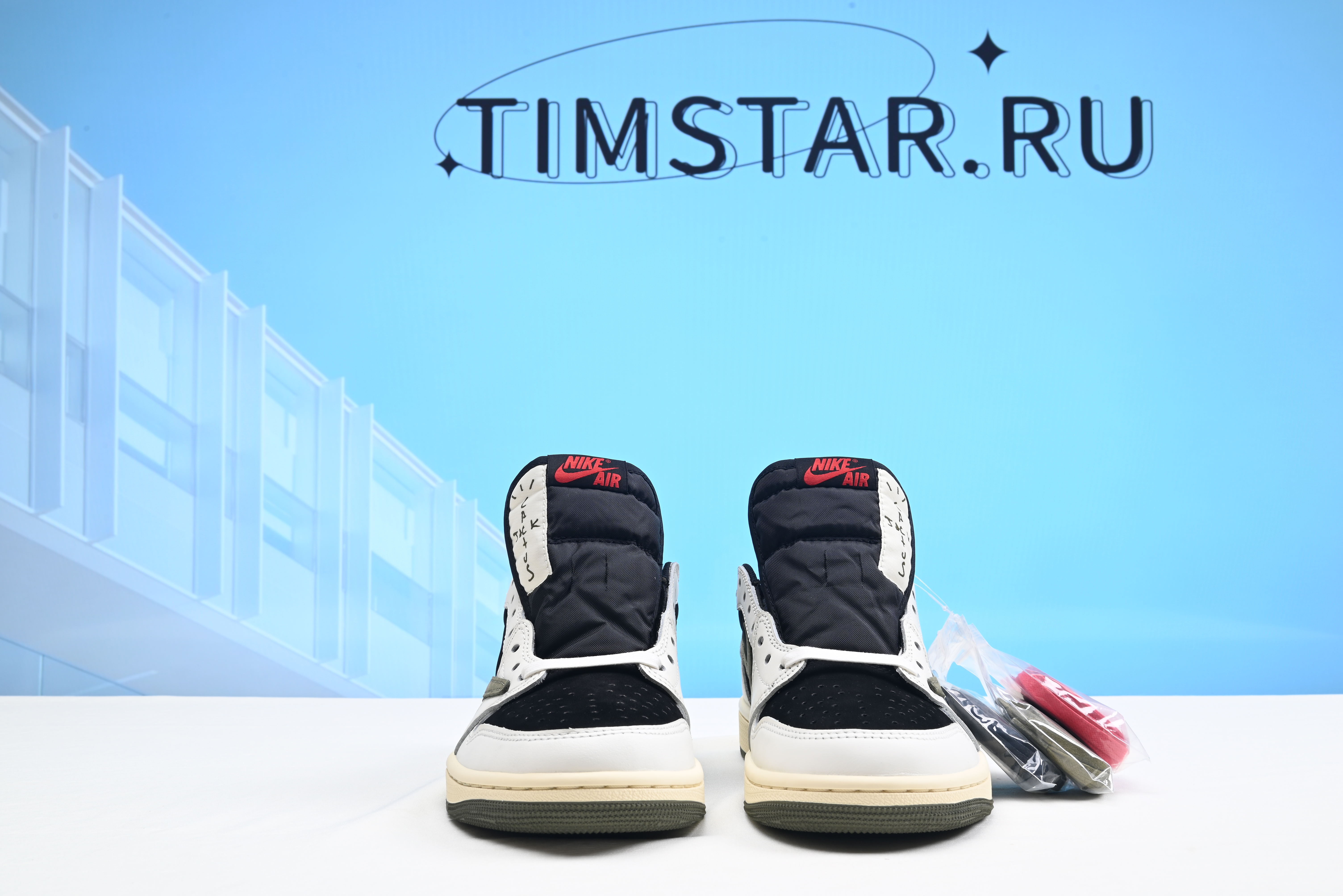 Nike Air  Jordan 1 Retro Low OG SP Travis Scott Olive DZ4137-106