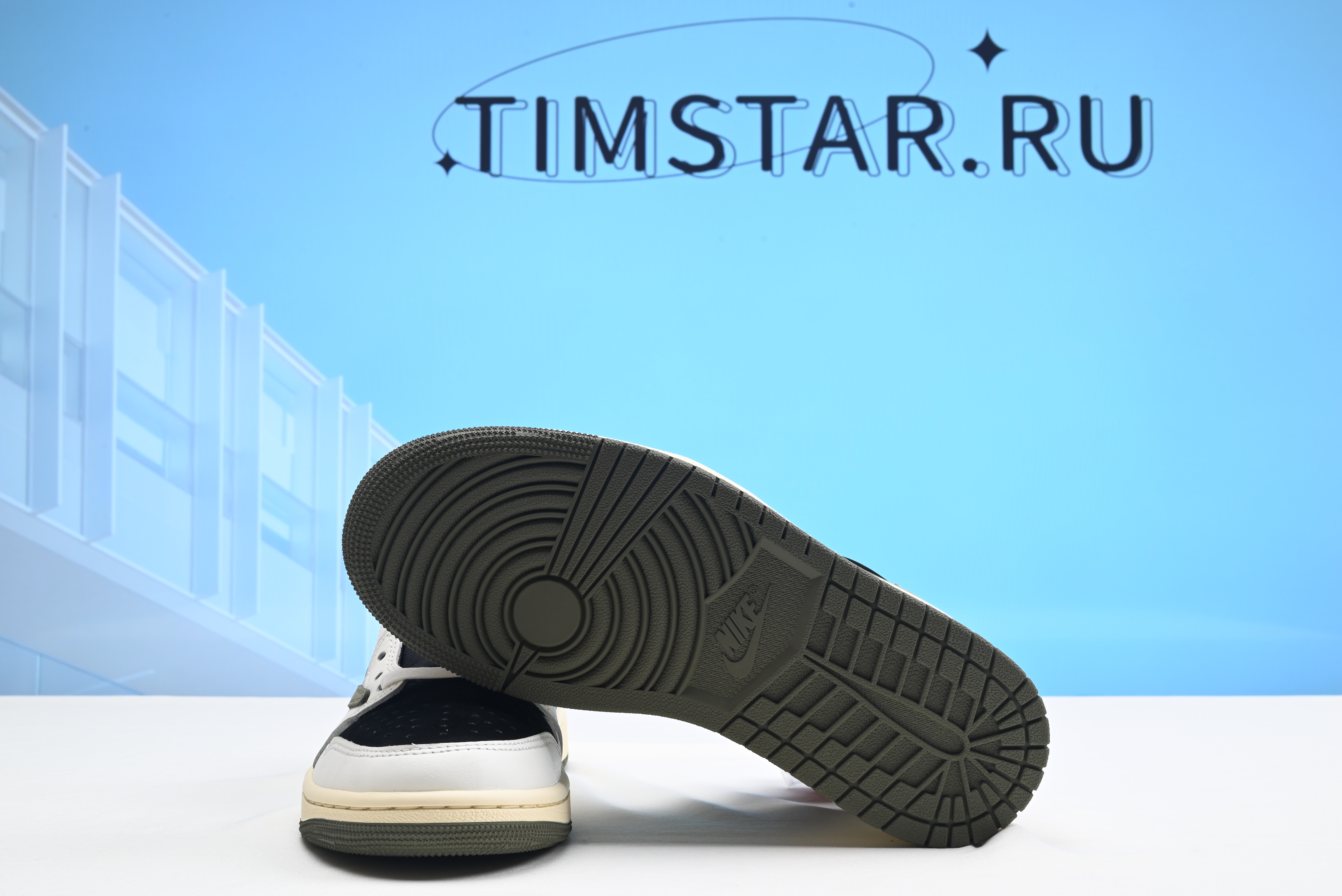 Nike Air  Jordan 1 Retro Low OG SP Travis Scott Olive DZ4137-106