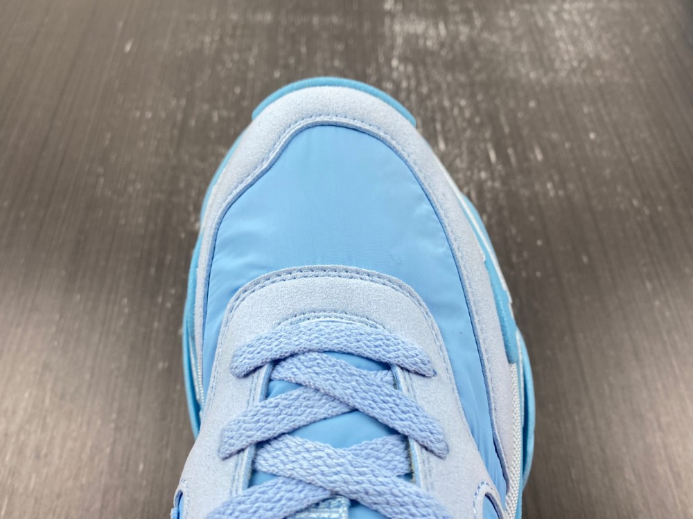 Blncig Triple S 710156 W3CU2 4045