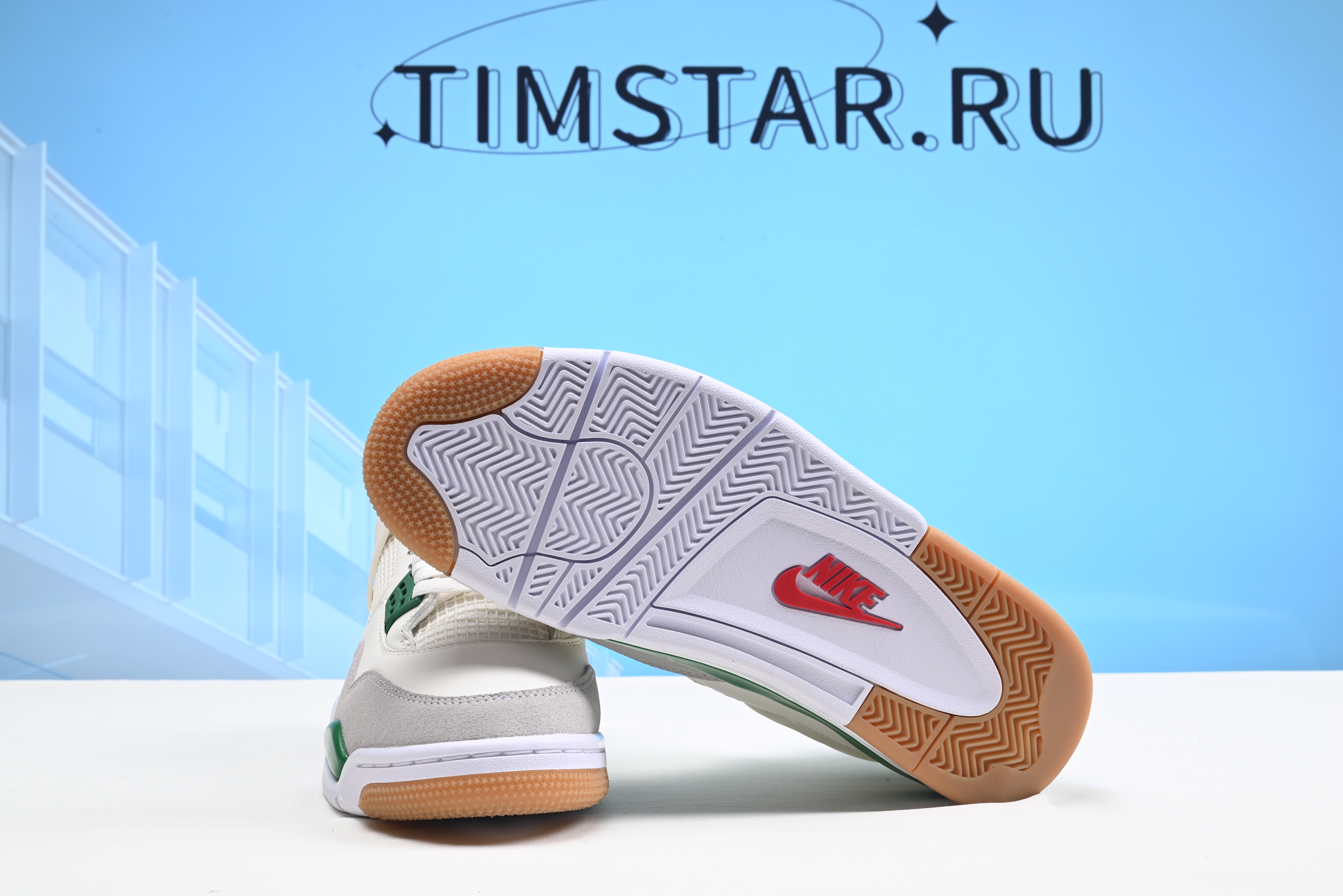 Nike Air Jordan 4 Retro SB Pine Green DR5415-103