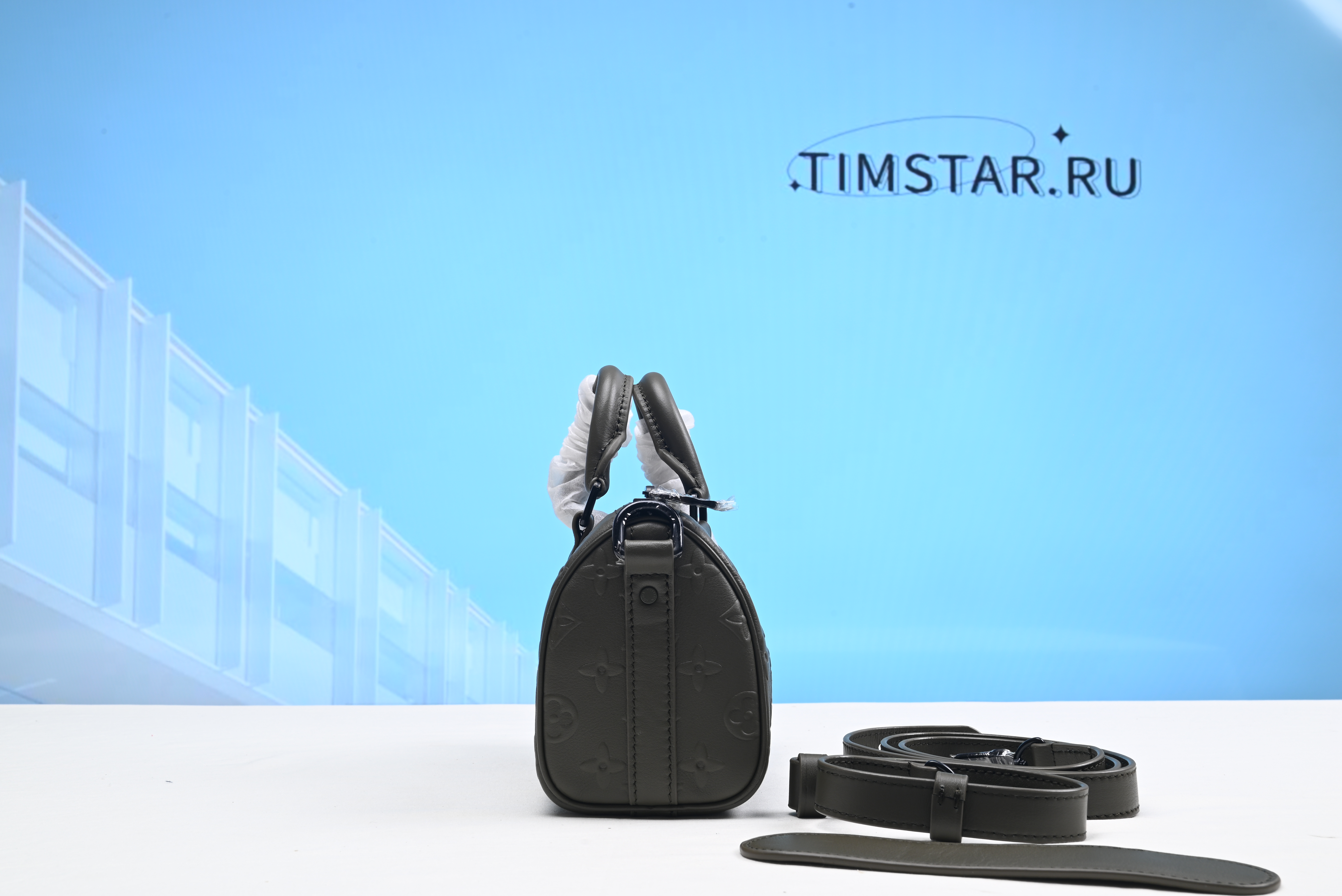 Louis Vuitton Speedy Dark Green M20900