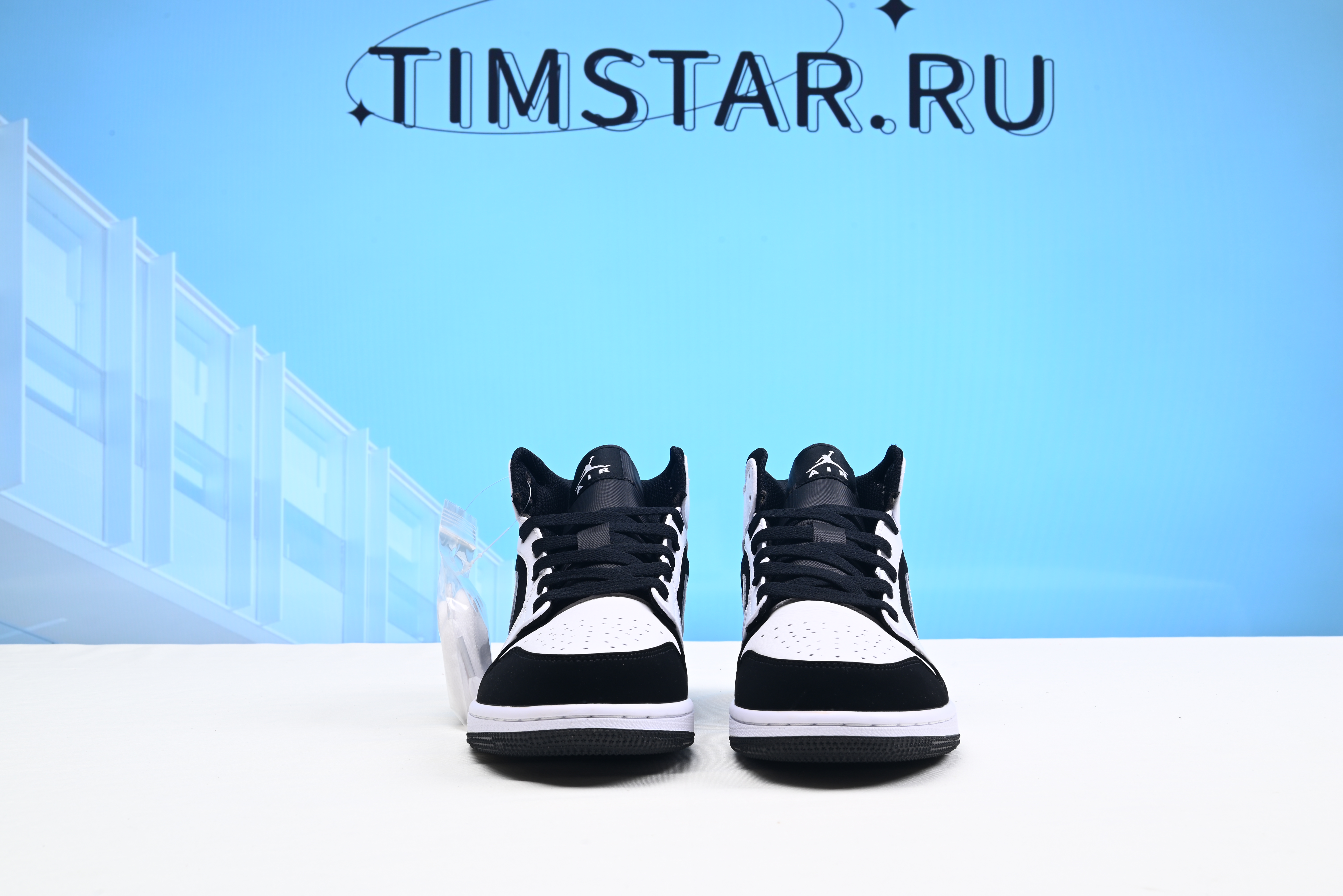 Air Jordan 1 Mid White Black 554724-113