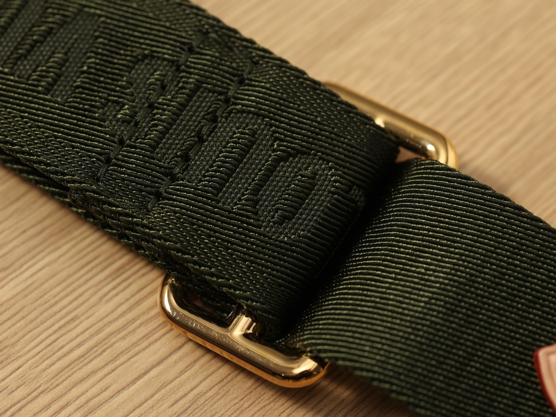 LsVttn MULTI POCHETTE ACCESSOIRES M44813