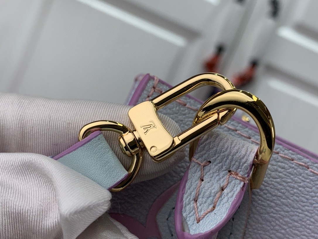 LsVttn PETIT SAC PLAT M81341