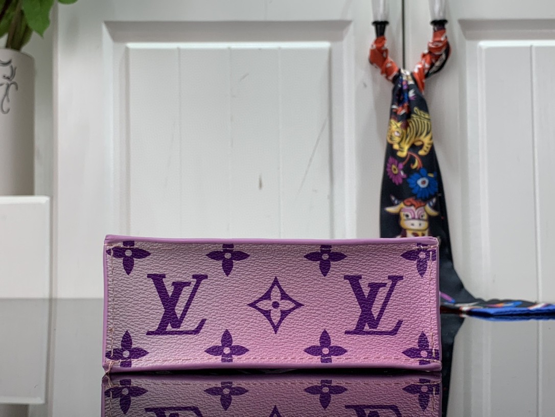 LsVttn PETIT SAC PLAT M81341