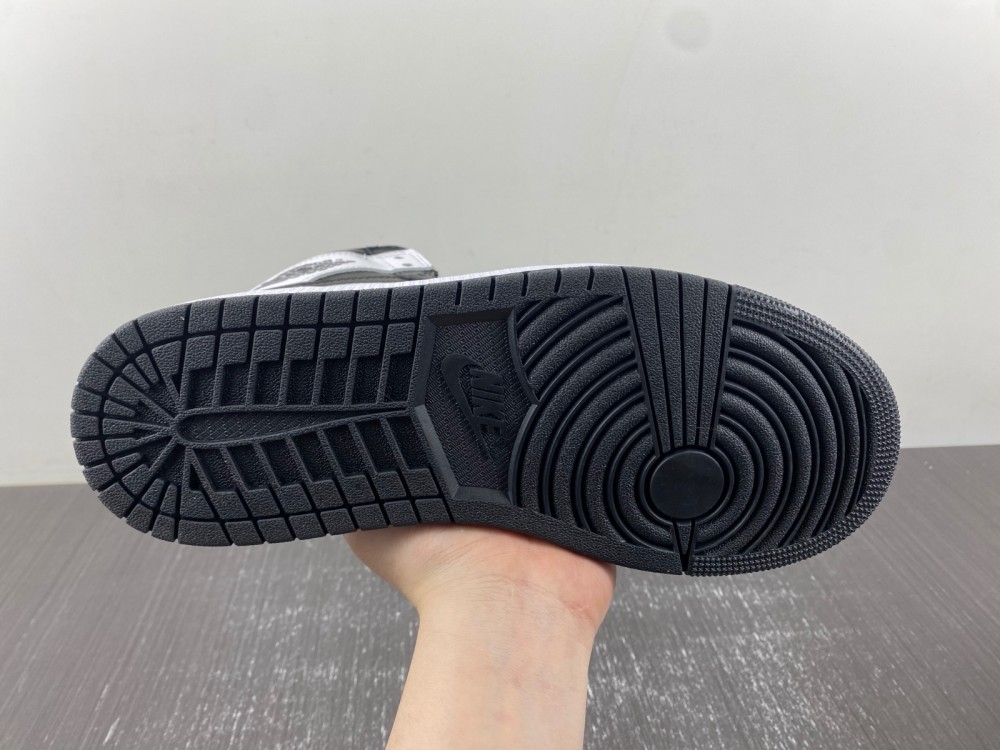 Nike Air Jordan 1 High OG “Reverse Panda”DZ5485-010