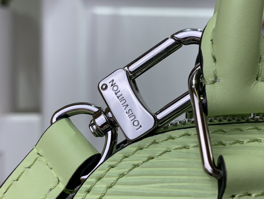 LsVttn Handbag M82403