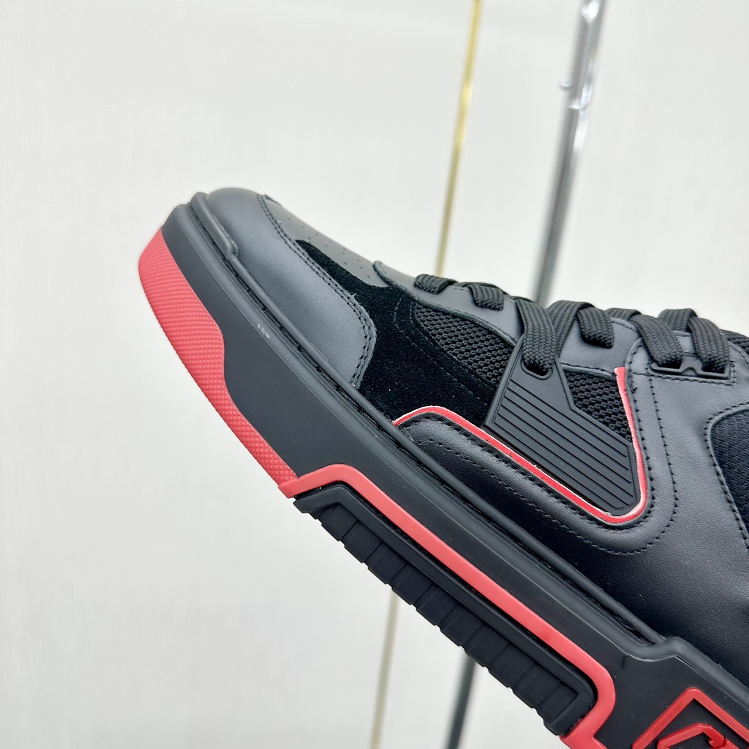 Chrstn Lbtn Sneakers Black