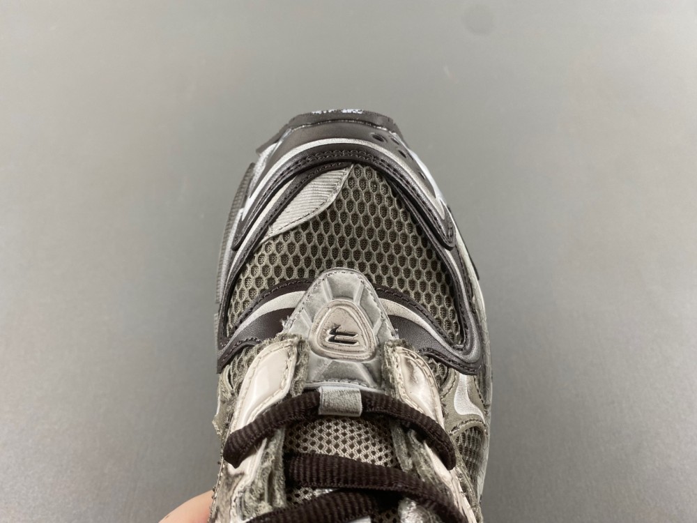Blncig Runner Sneaker