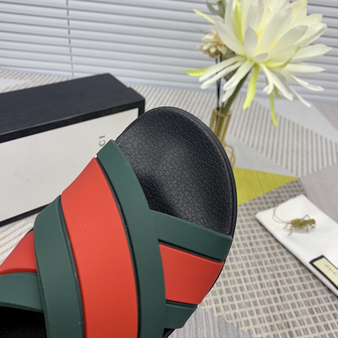 Guccii1 slide sandal with web 630326