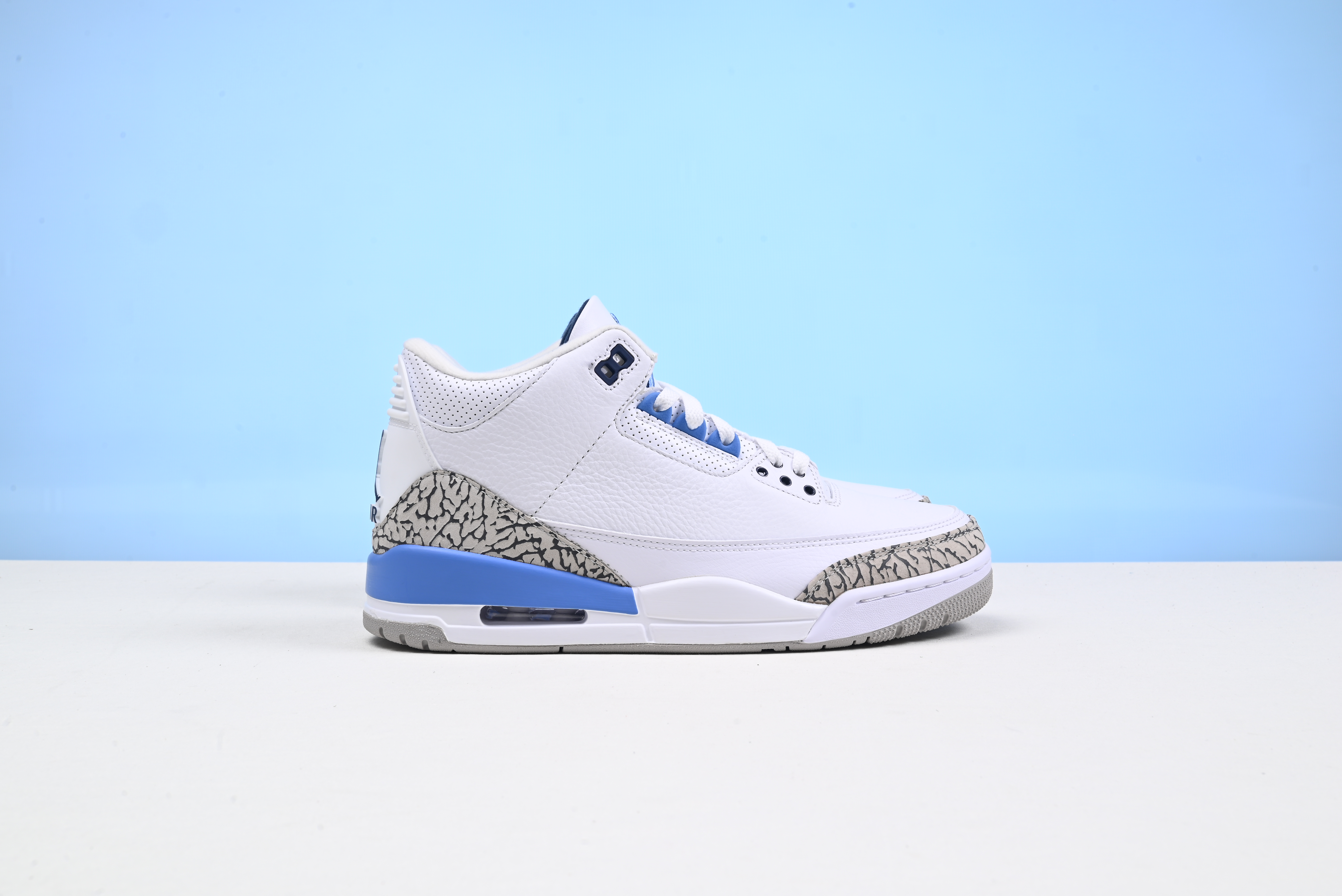 Jordan 3 Retro UNC PE MNJDLS850LN3