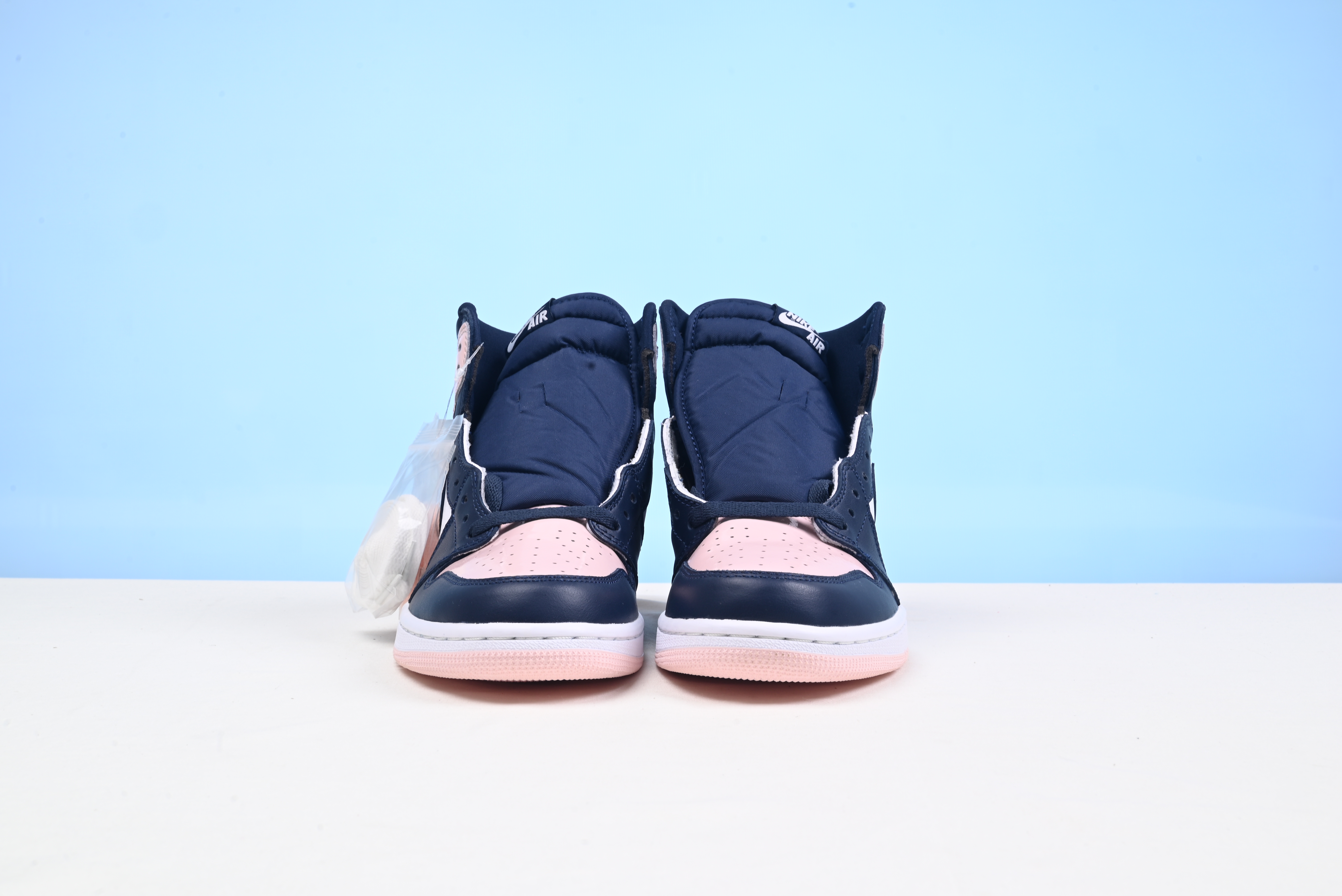 Air Jordan 1 High OG Atmosphere DD9335-641