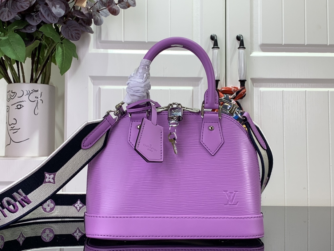 LsVttn Bag 78123209 23.5cm 6colors