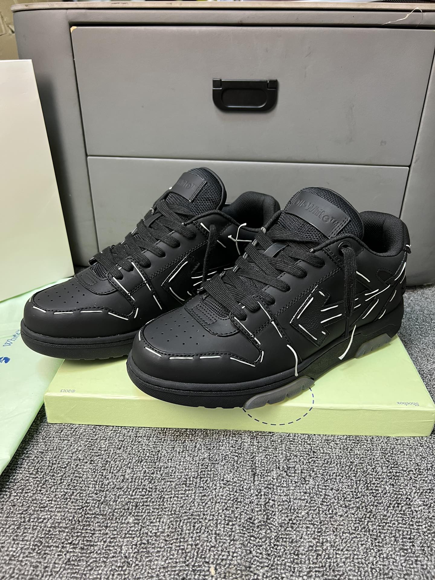 OFF-WHITE sneaker white and black828253