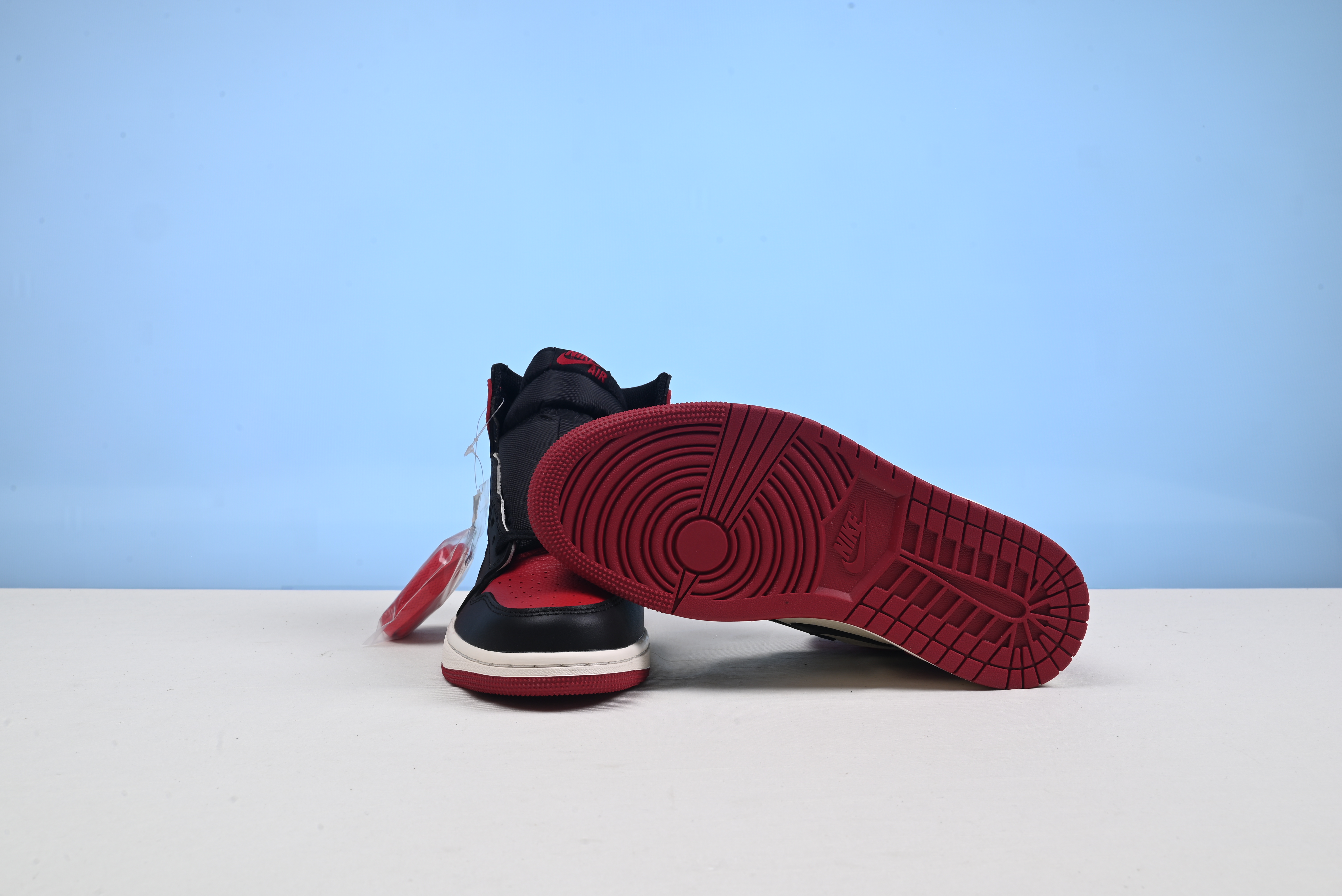 Air Jordan 1 Retro High Bred Toe 555088-610