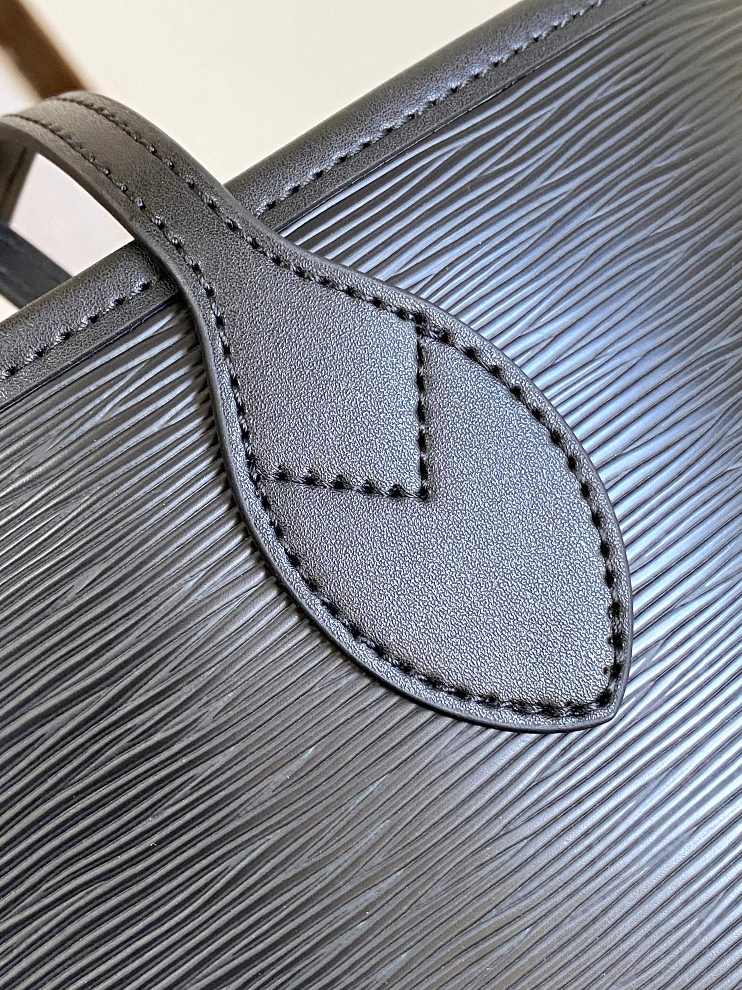 LsVttn Bag 77123222 32cm