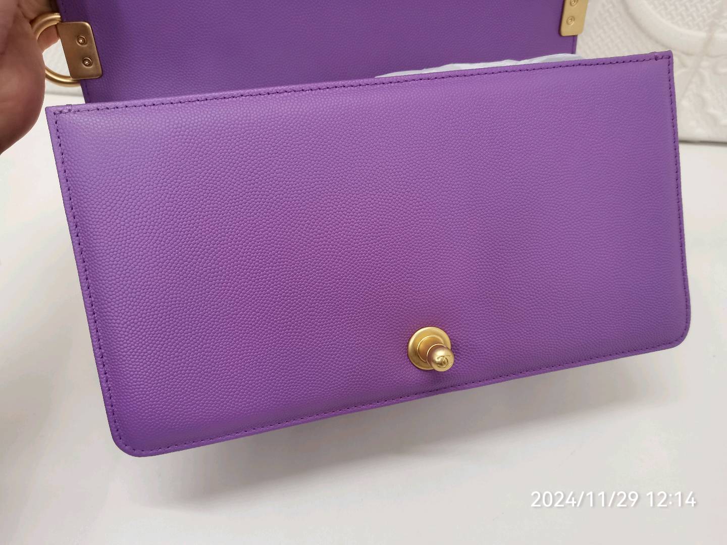 Channe1 Caviar Quilted Medium Boy Flap Purple 24.5cm