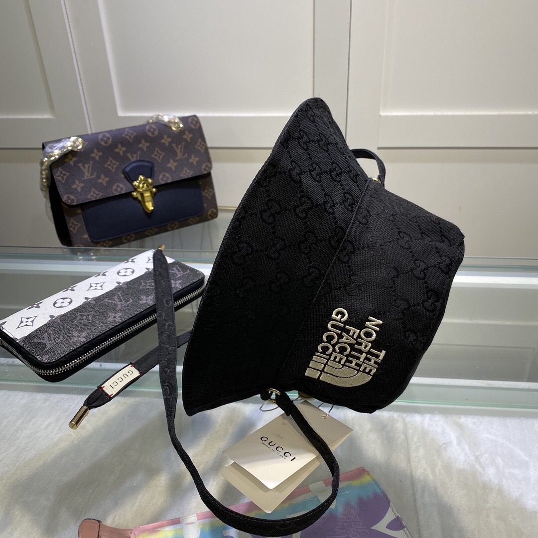 Gucci reversible hat