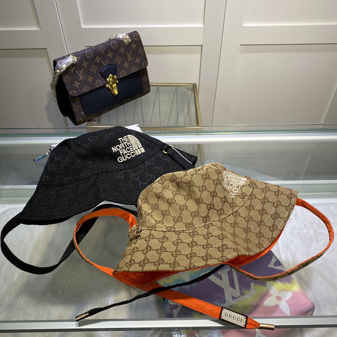 Gucci reversible hat