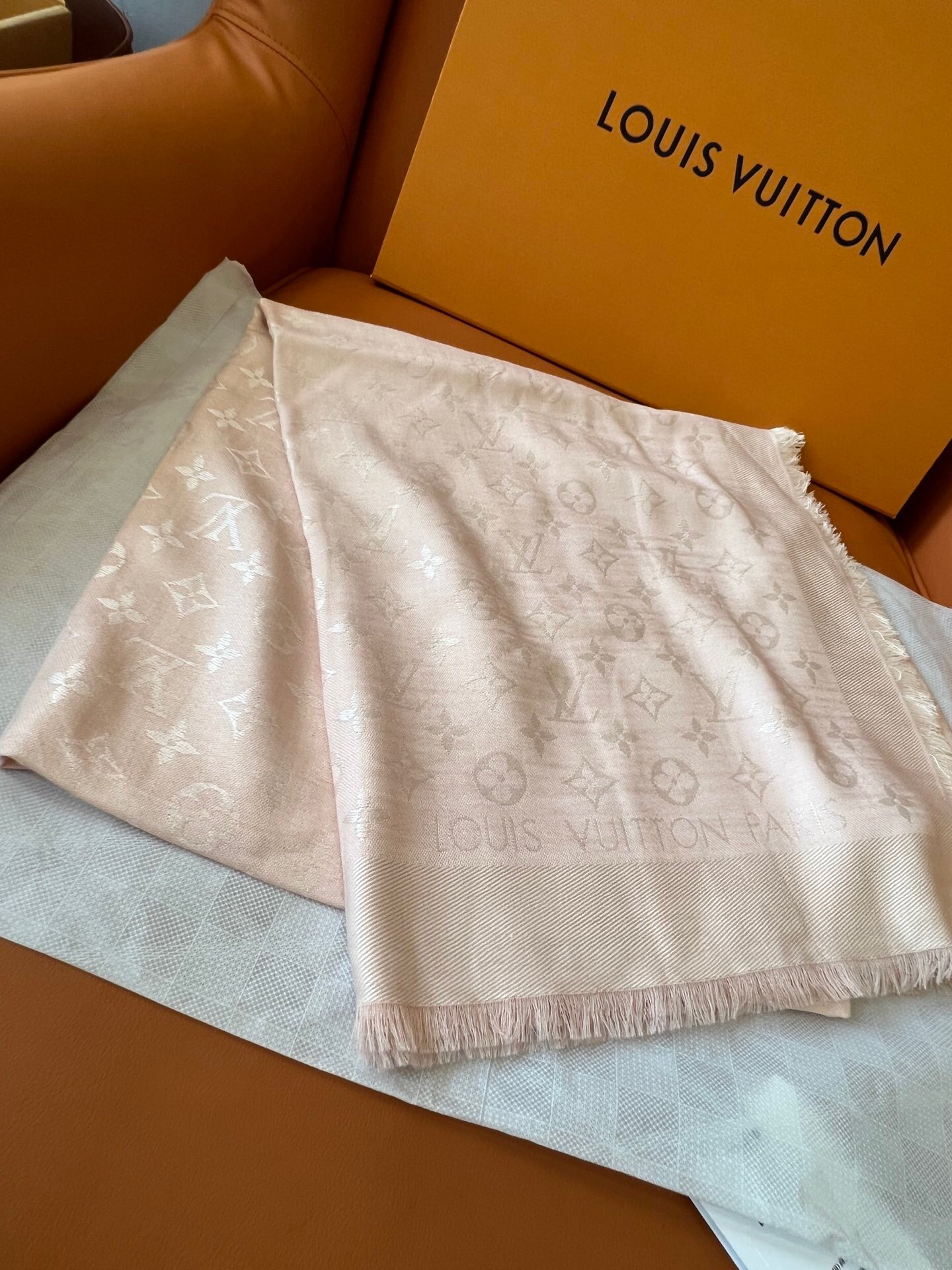LsVttn Monogram scarf M76784