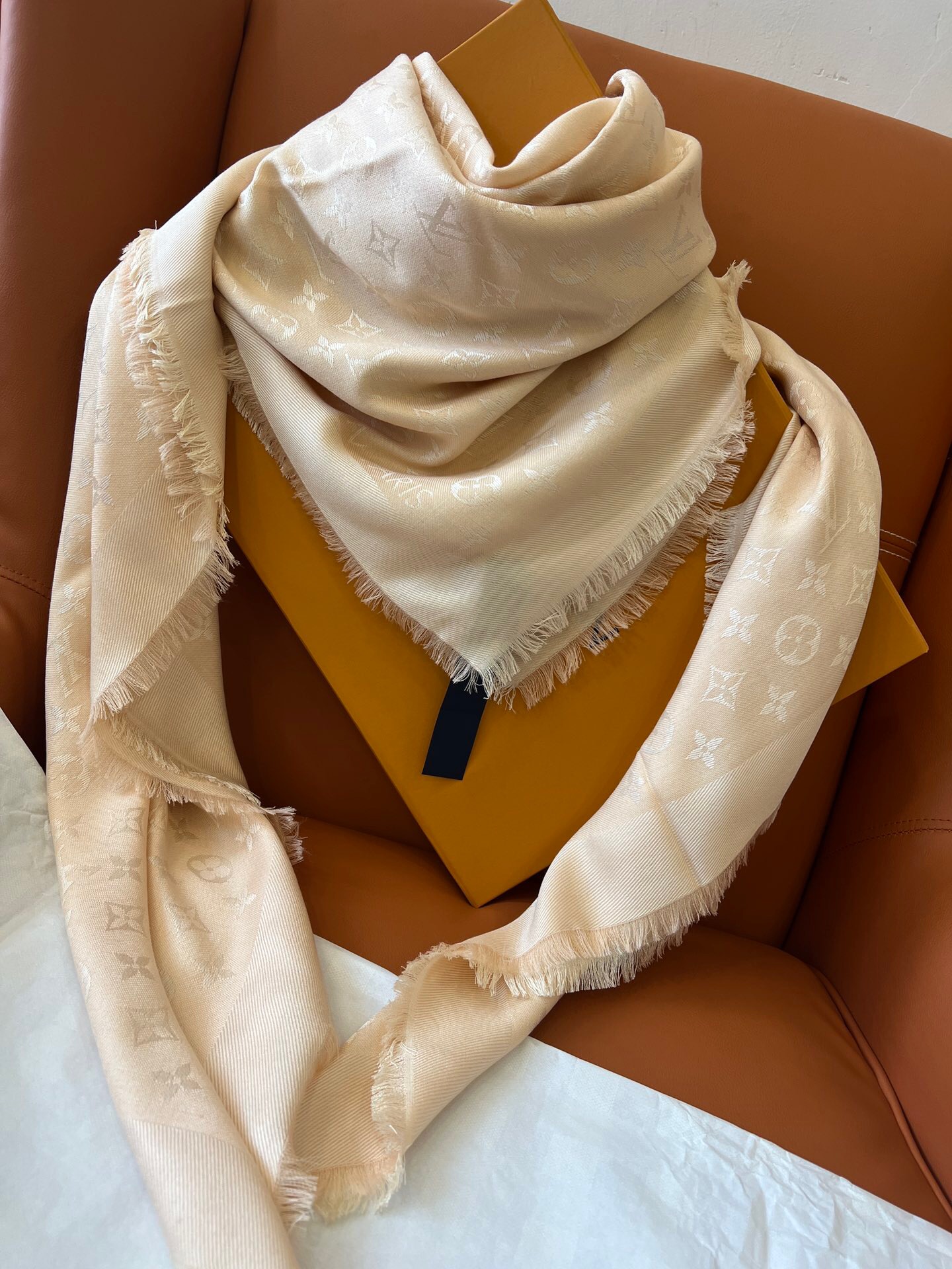 LsVttn Monogram scarf M79688