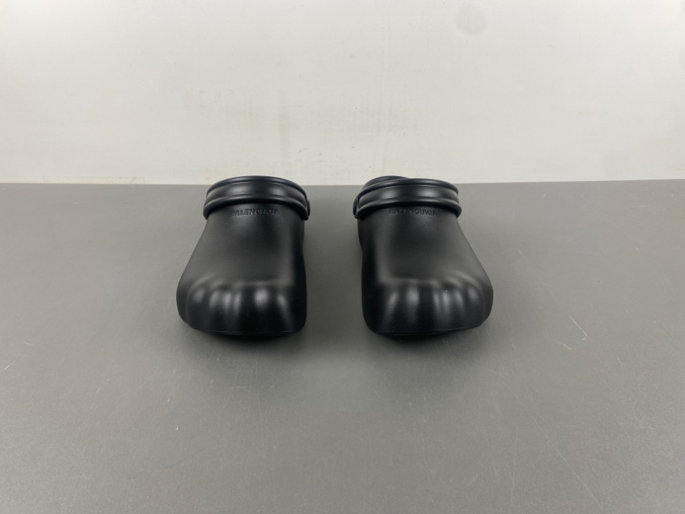Balenciaga Sunday Black 788619