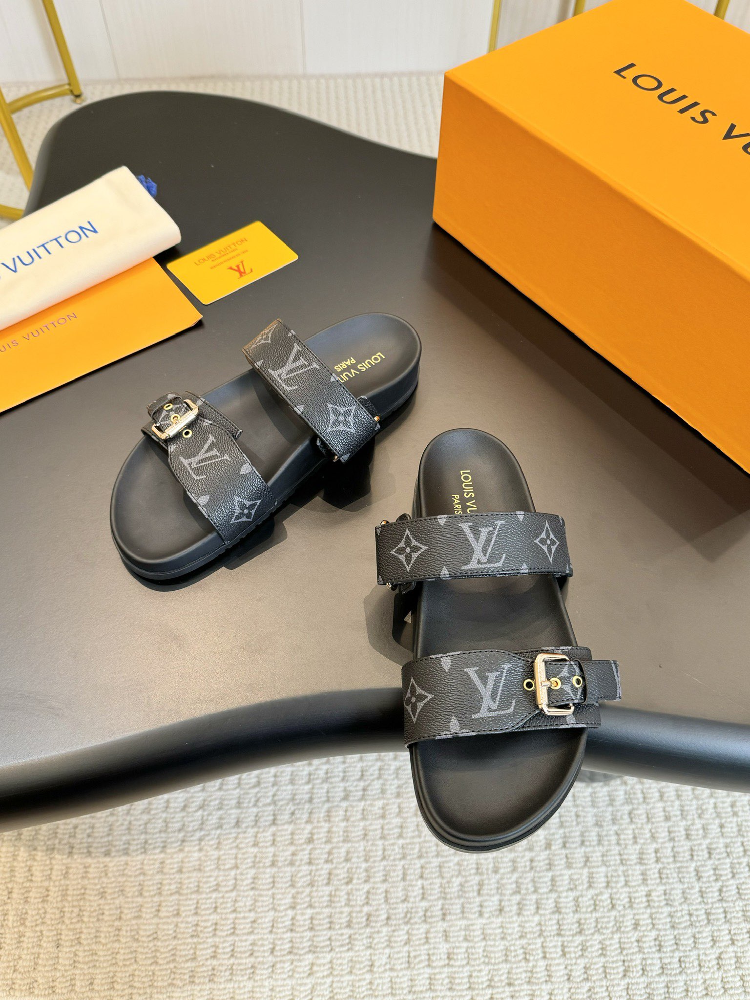 LsVttn sandals slides 02