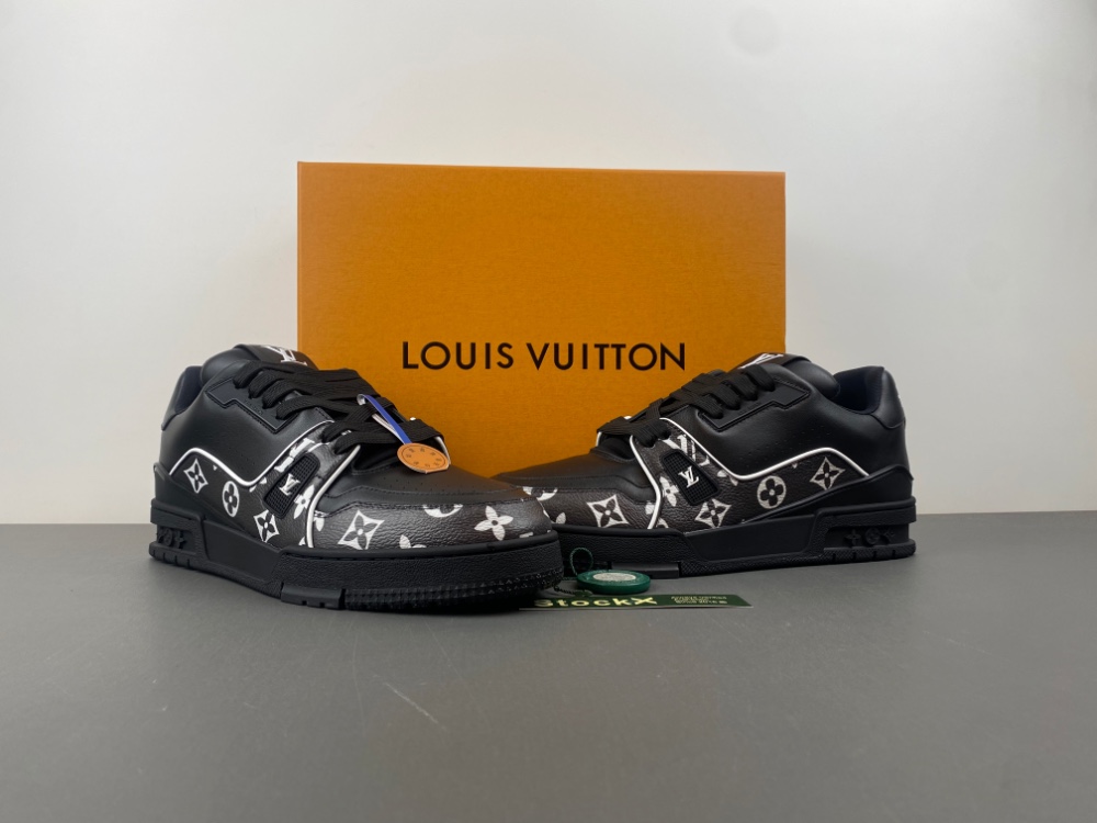 Louis Vuitton LV trainer all black white