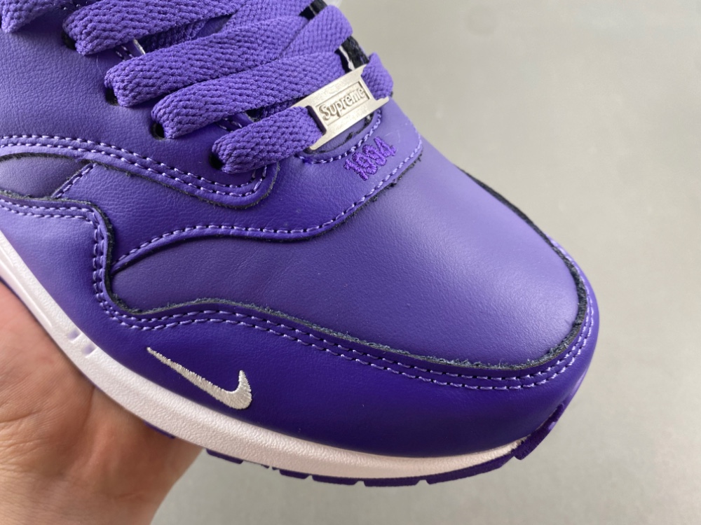 Nike Air Max 1 “Varsity Purple” Supreme HF8813-500