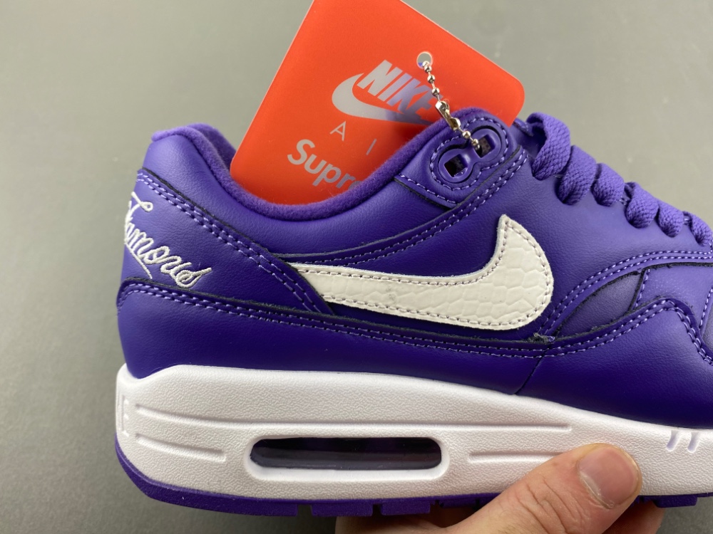 Nike Air Max 1 “Varsity Purple” Supreme HF8813-500