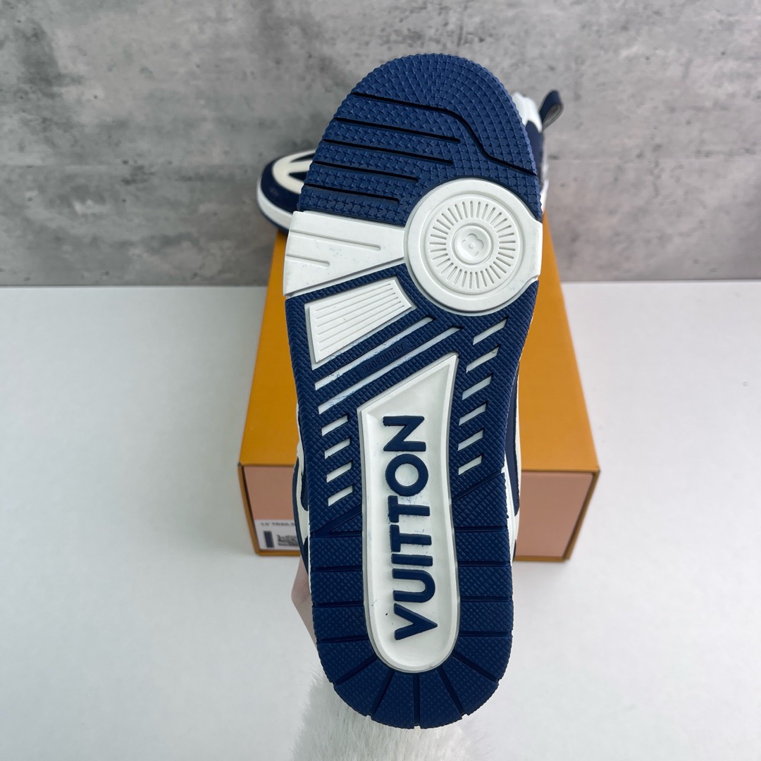 Louis Vuitto Skate blue shoes