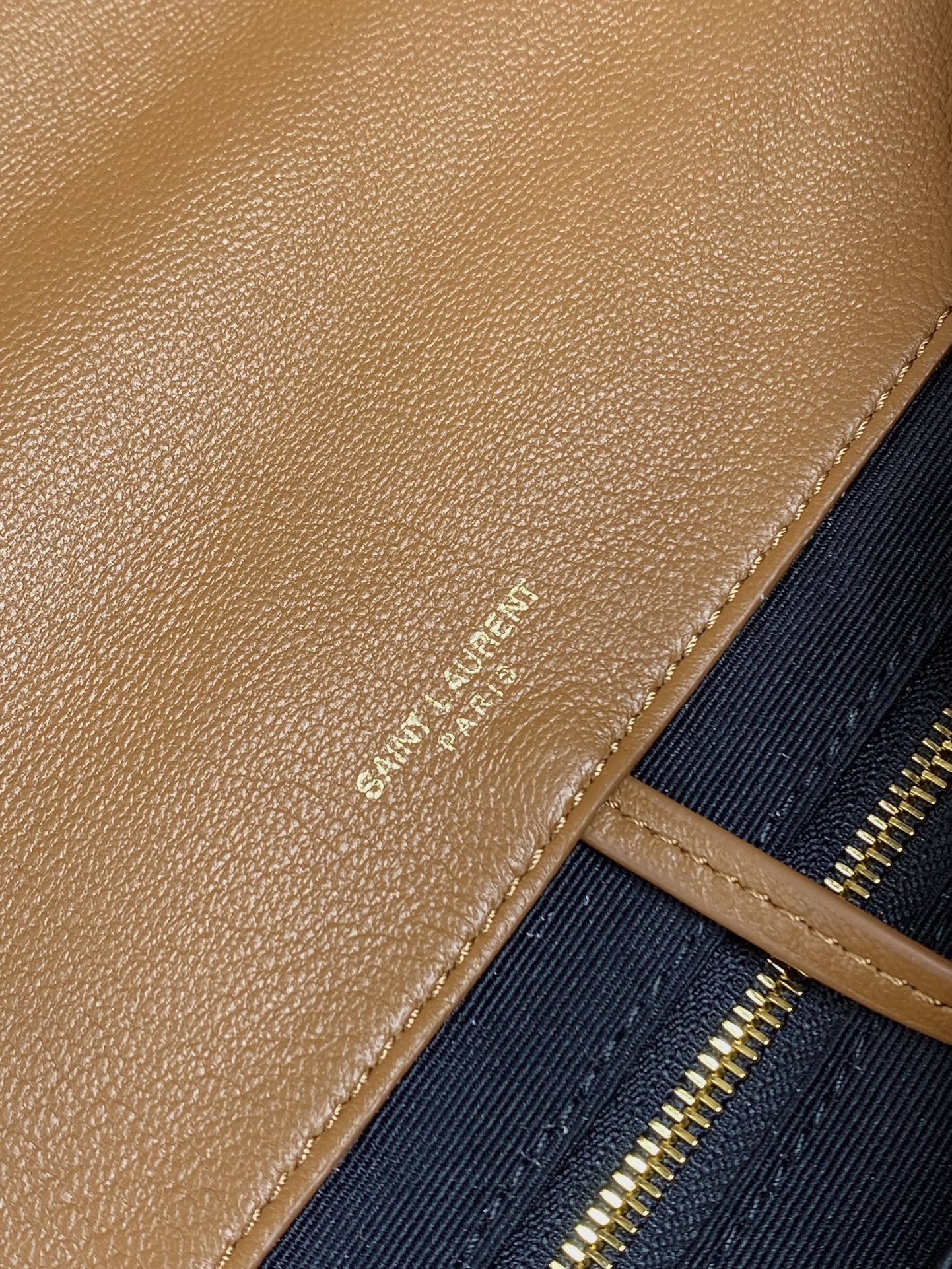 YSL bag 110123286 43×29×9cm