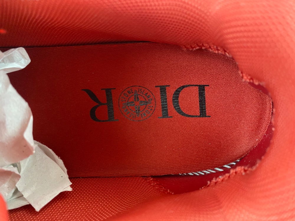 Christian Dior red 3SN279ZAN H557