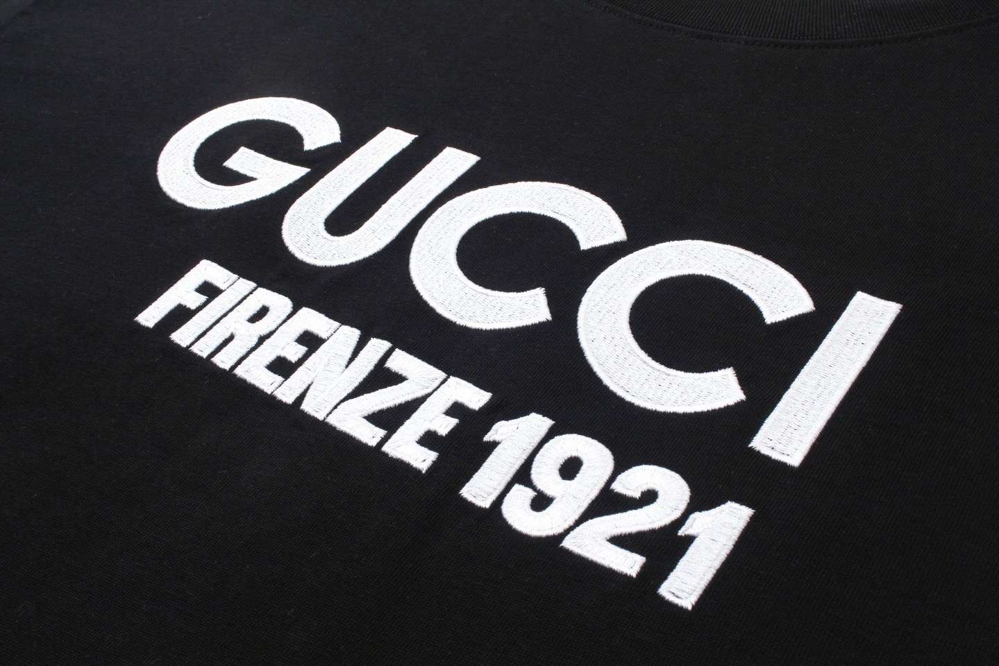 Gucci black t-shirt